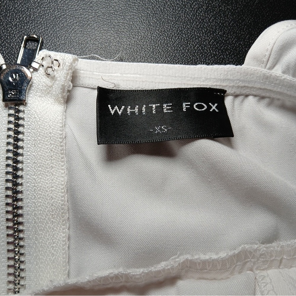 White Fox Womens XS White Bustier Corset Top Hook Eye Zip Bridal Going Out - Picture 9 of 9